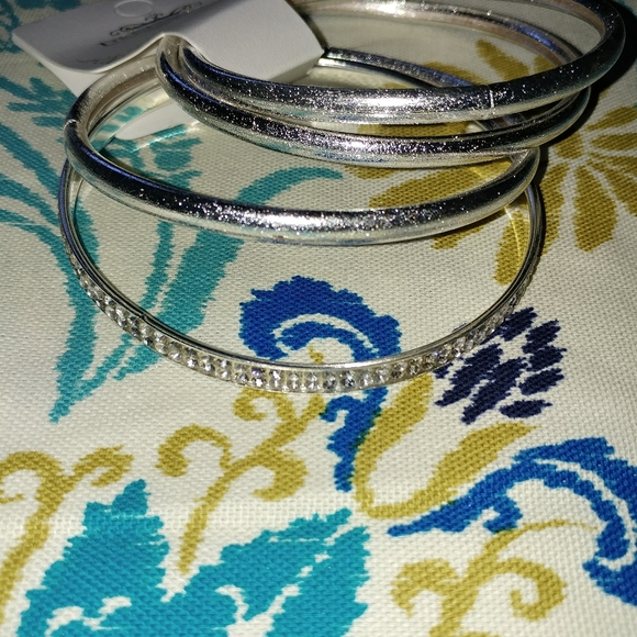 Bangle bracelet set - Picture 4 of 4